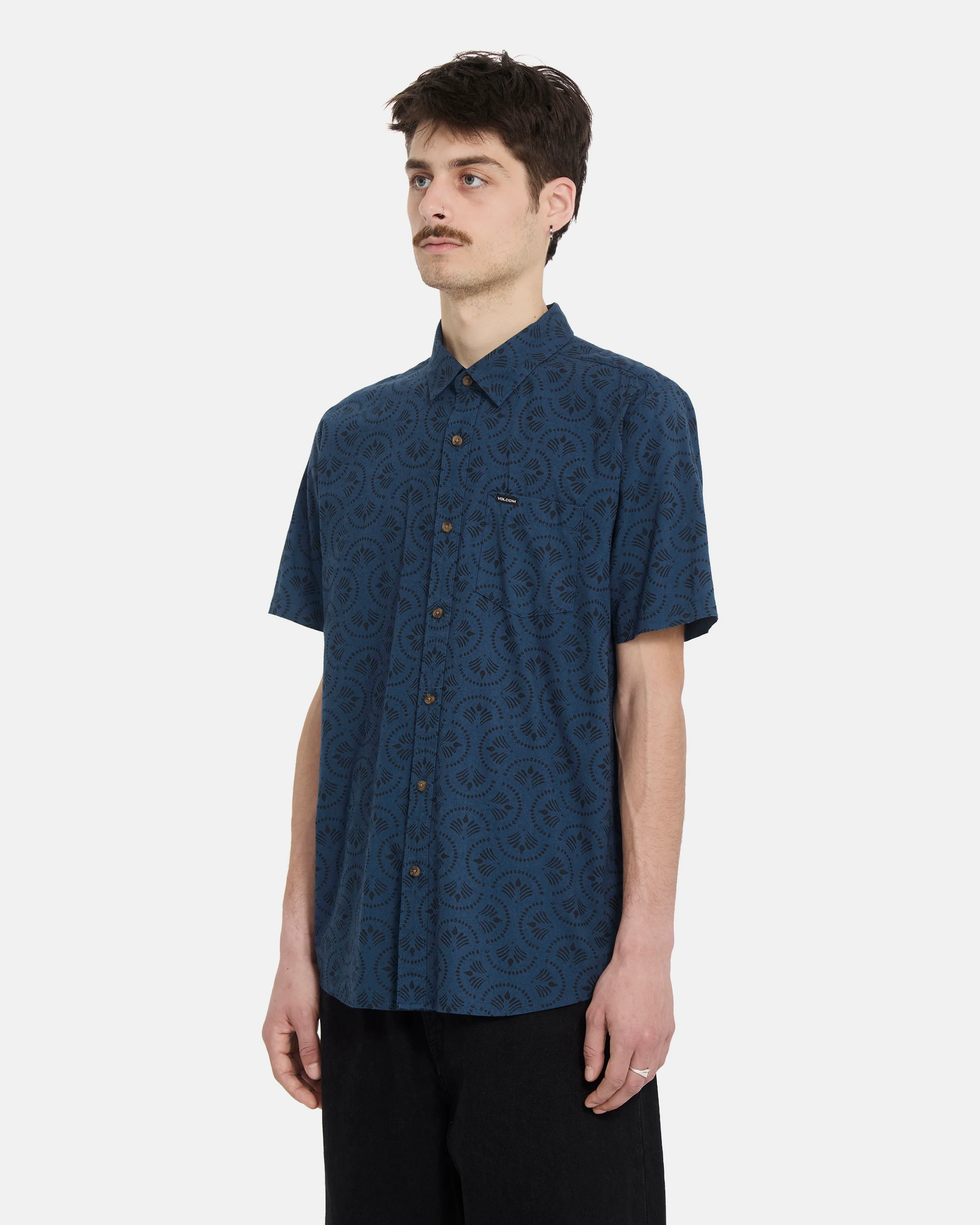 Men's Scaler Stone Woven Short Sleeve Shirt - Image 3