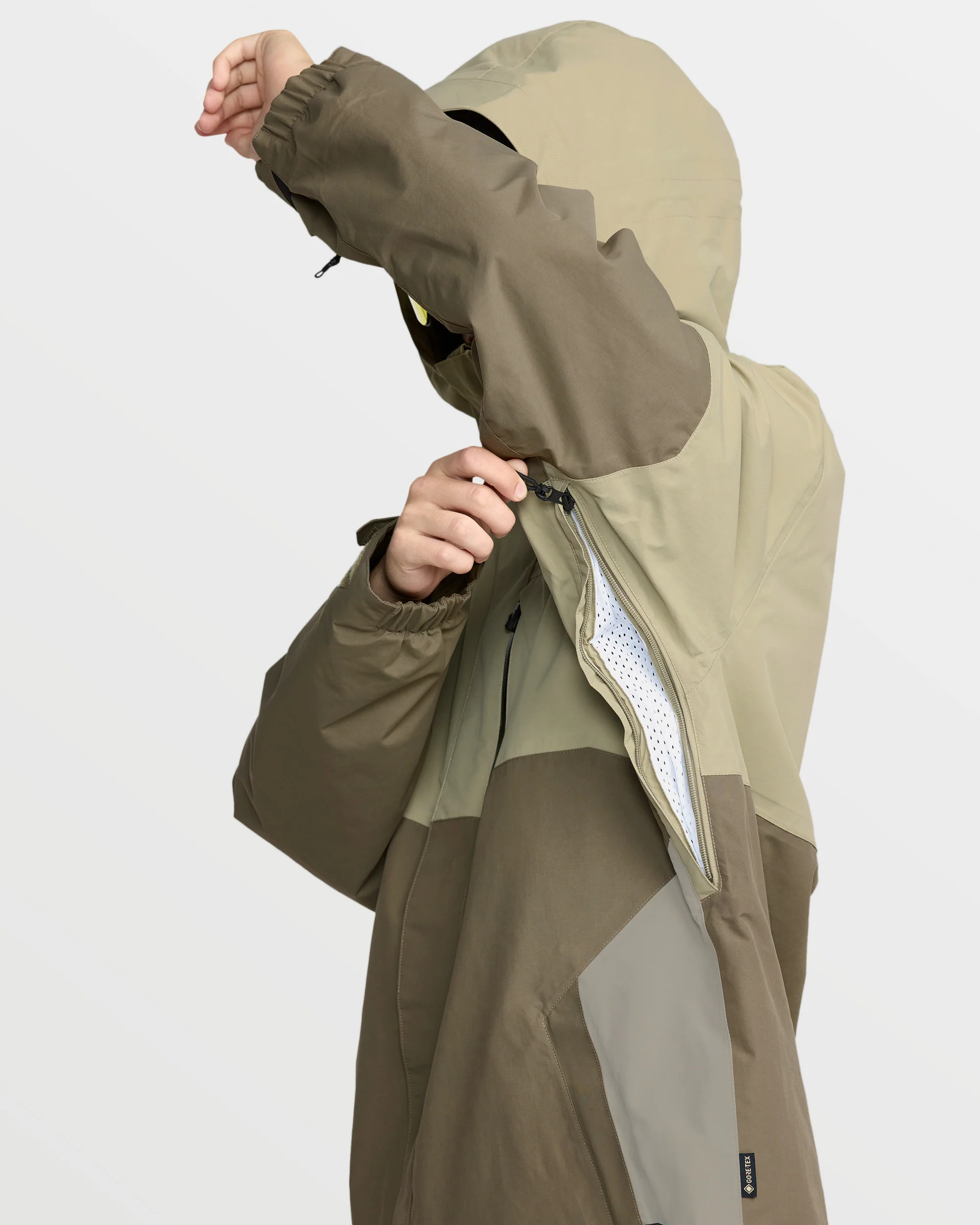 Men's L Insulated Gore-Tex Jacket - Image 4