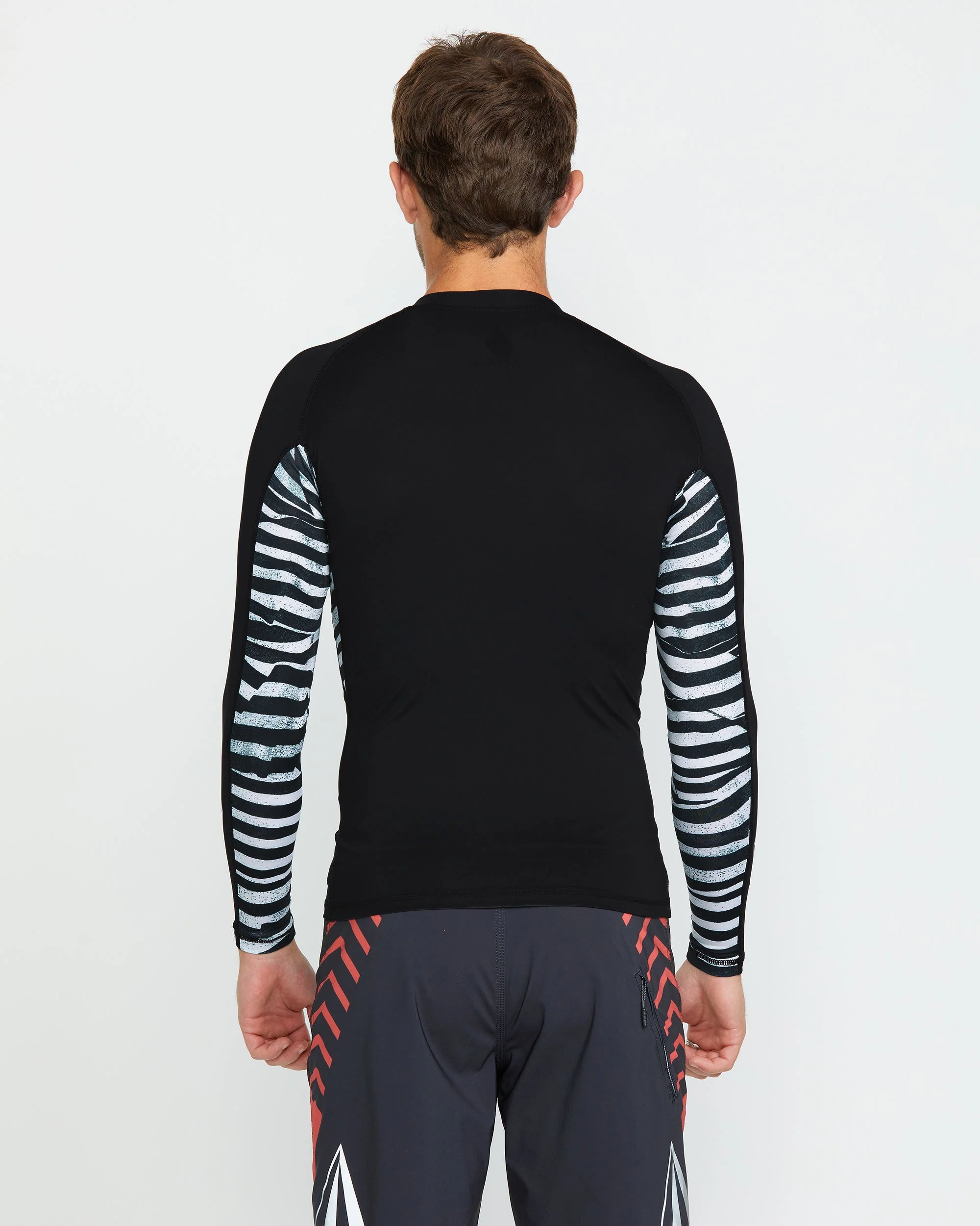 Men's Surf Vitals J Robinson Tght Long Sleeve Thrashguard - Image 2