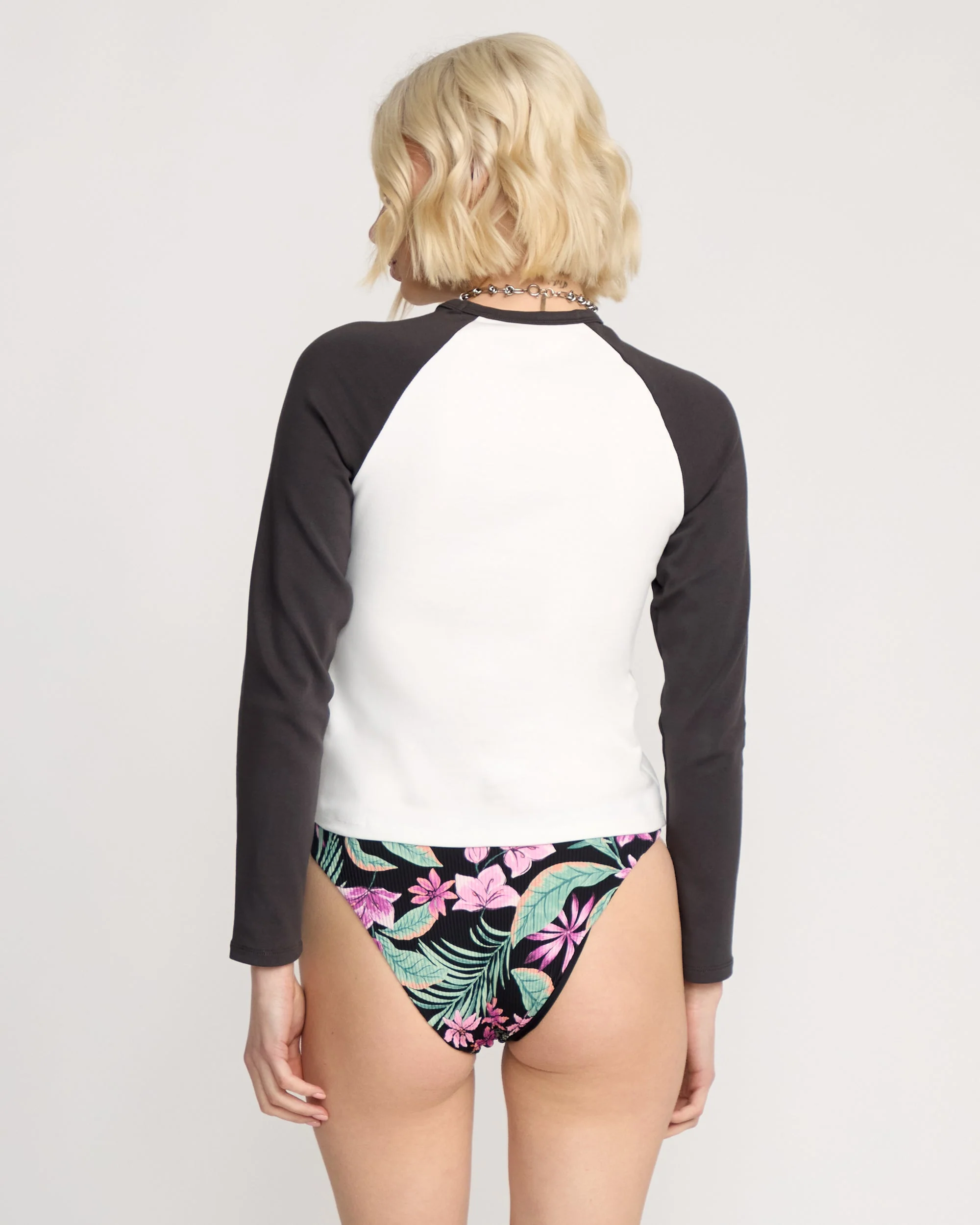 Women's Giving In Raglan - Image 4