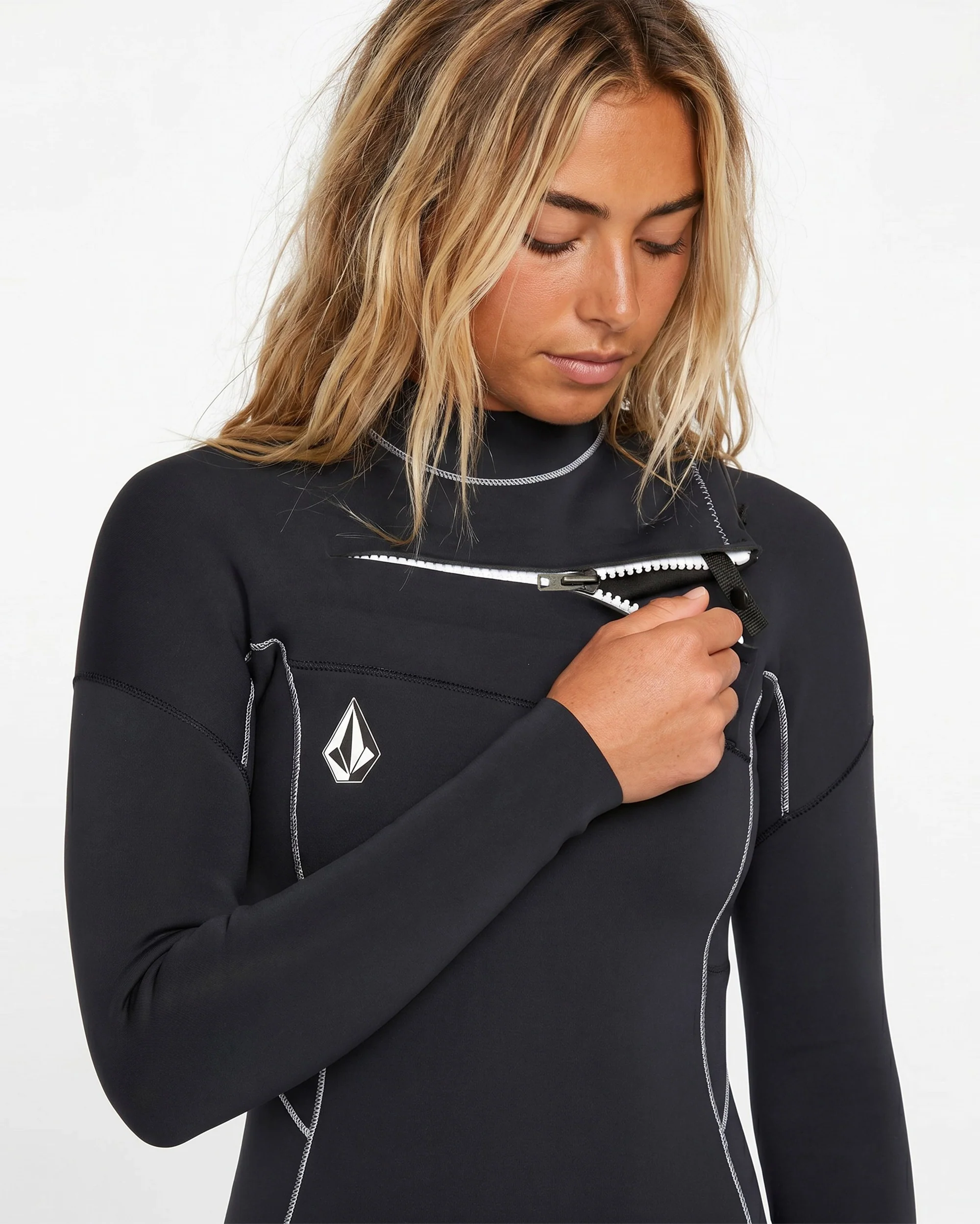 Women's 3/2MM Modulator Chest Zip Full Wetsuit - Image 3